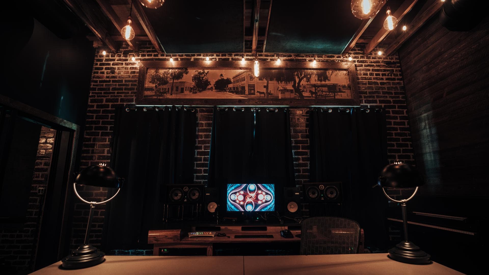 Symmetric console view in the Weddington room, one of four writing camp stations